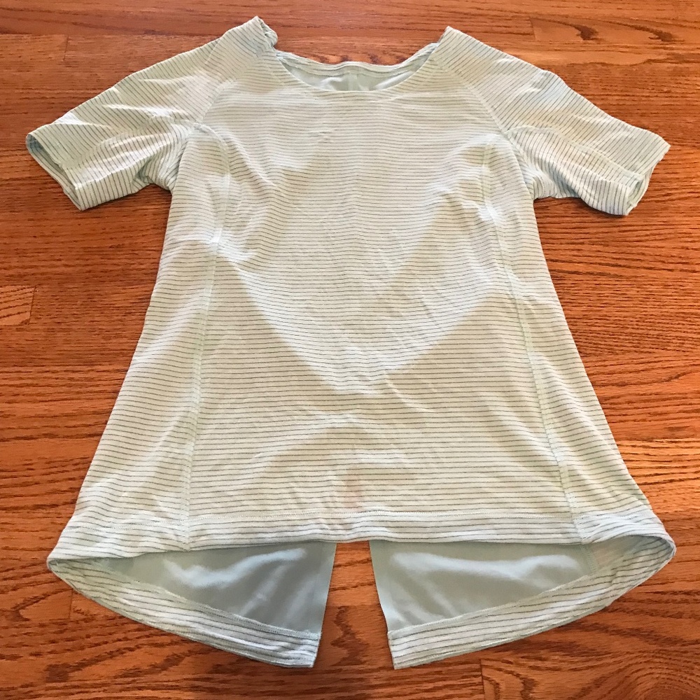 Lululemon spandex striped T-shirt